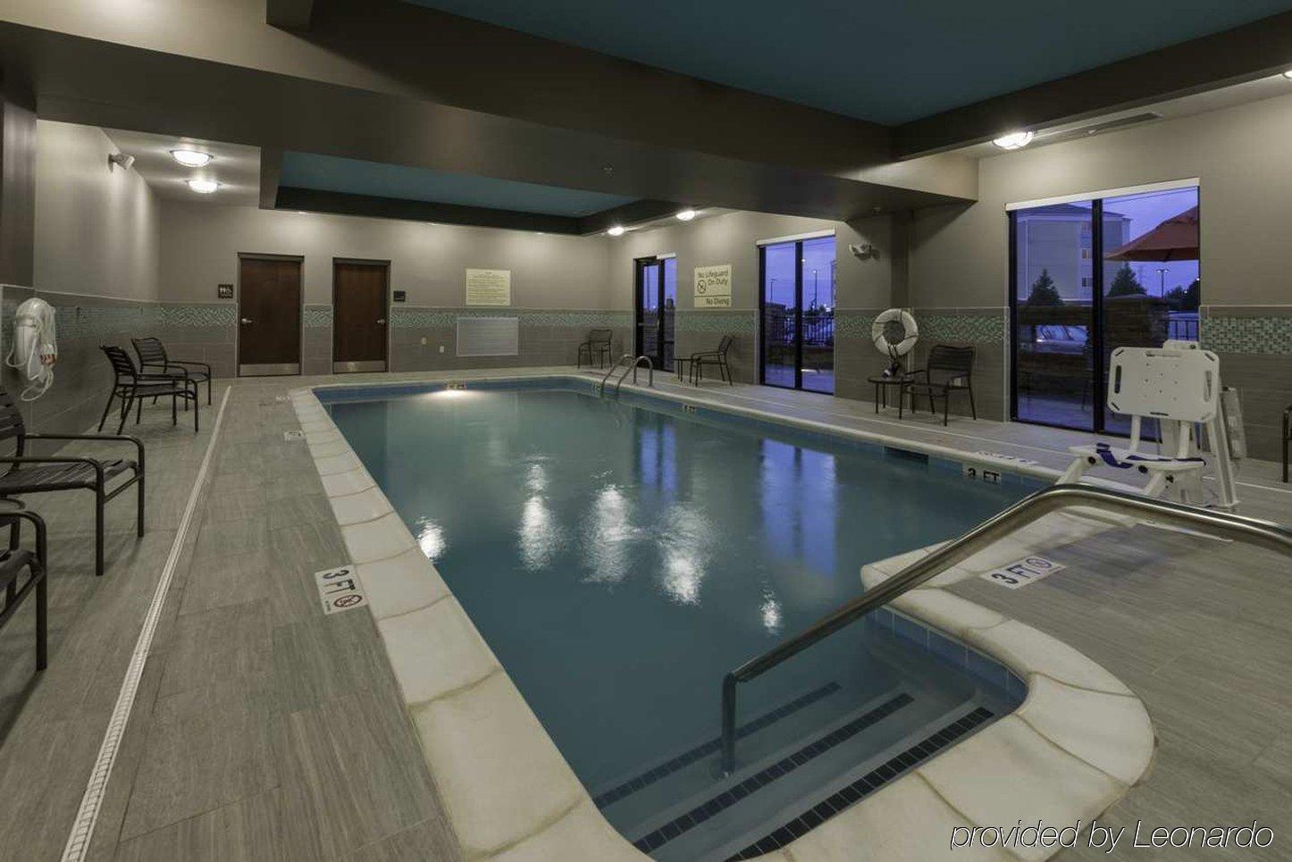 Baymont By Wyndham Clarksville Northeast Extérieur photo