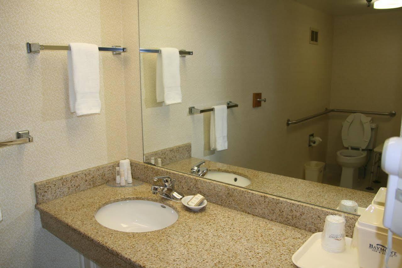 Baymont By Wyndham Clarksville Northeast Extérieur photo